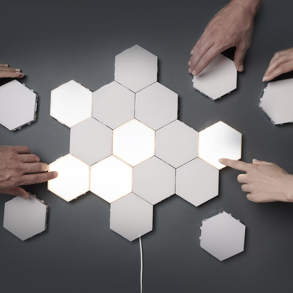 Комплект от 3 броя Модулен TOUCH LED панел тип „Honeycomb“