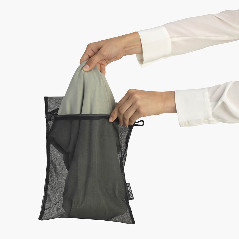 Комплект торби за деликатно пране Brabantia Black, 3 броя в два размера