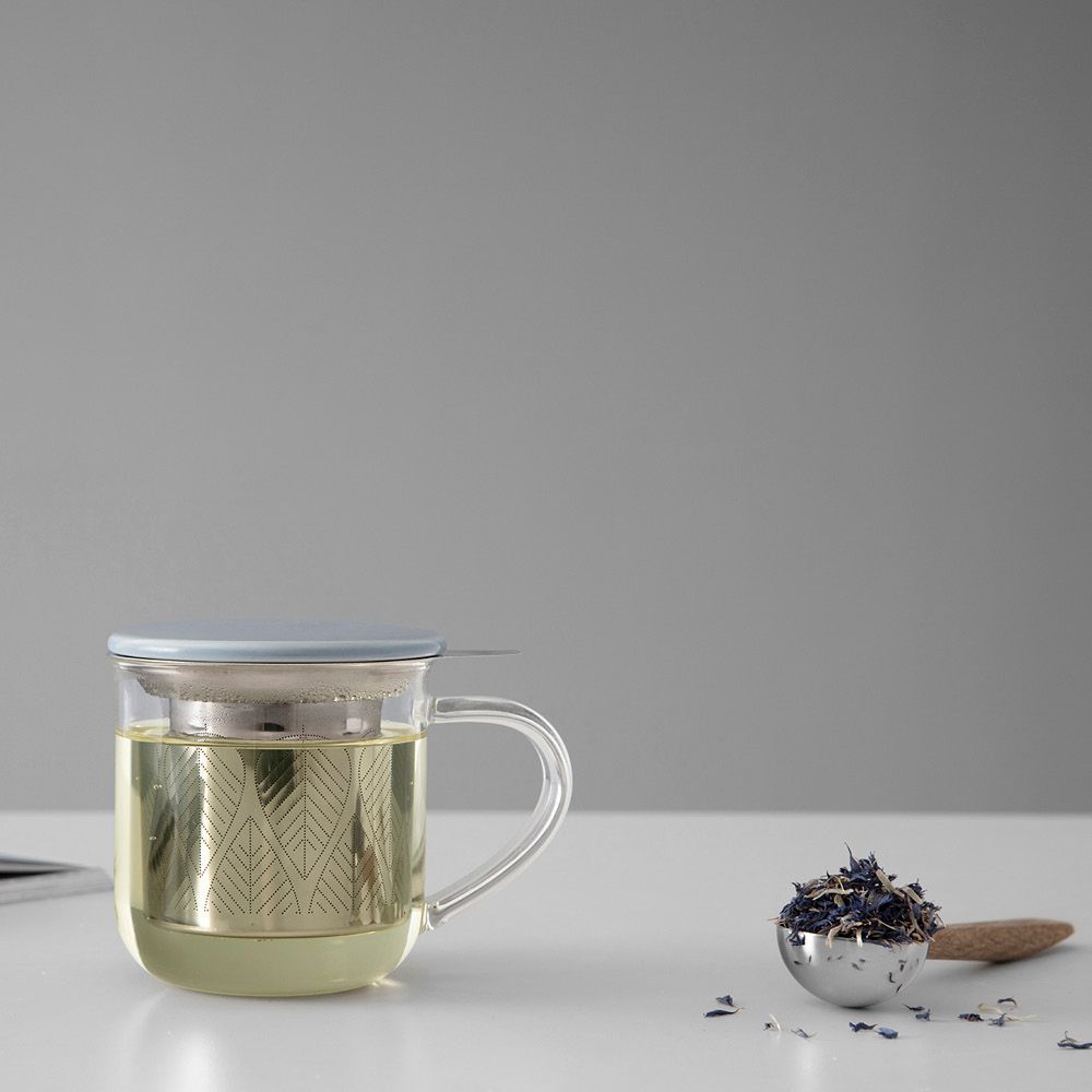 Чаша за чай с цедка VIVA Minima 400ml, синьо капаче за запарка